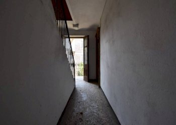 Corridoio - Casa indipendente via Giuseppe Mazzini, Montaldo Scarampi - foto 20