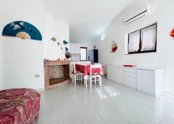 Camera da letto - Four-room apartment San Teodoro - photo 8