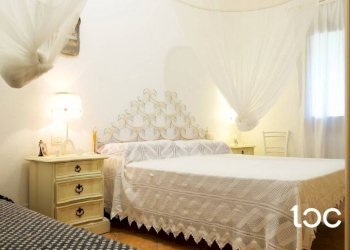 Camera da letto - Villa a Schiera San Teodoro - foto 13
