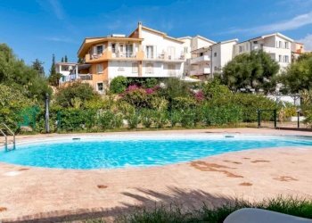 Piscina - Appartamento Badesi - foto 1