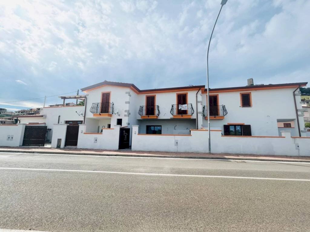 Zona - Villa a Schiera Posada - foto 2