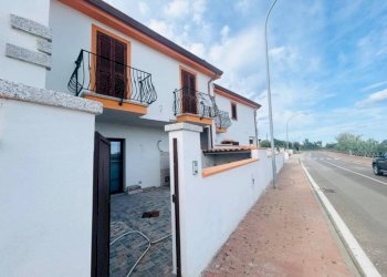 Zona - Villa a Schiera Posada - foto 1