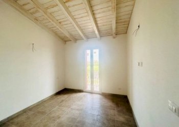 Stanza non arredata - Villa a Schiera Posada - foto 8