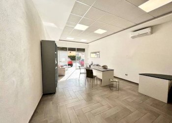 Interno non residenziale - Negozio Posada - foto 2