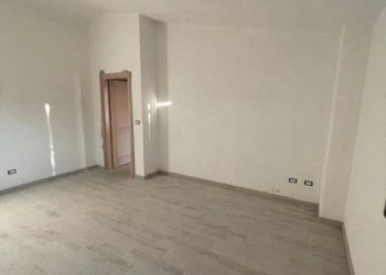 Stanza non arredata - Trilocale Torpè - foto 5