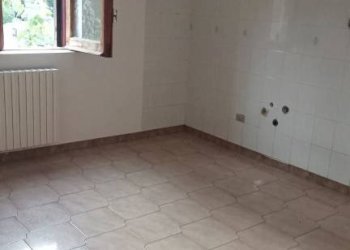 Salone - Casa indipendente via Gustavo Baldassarre, San Giorgio del Sannio - foto 16