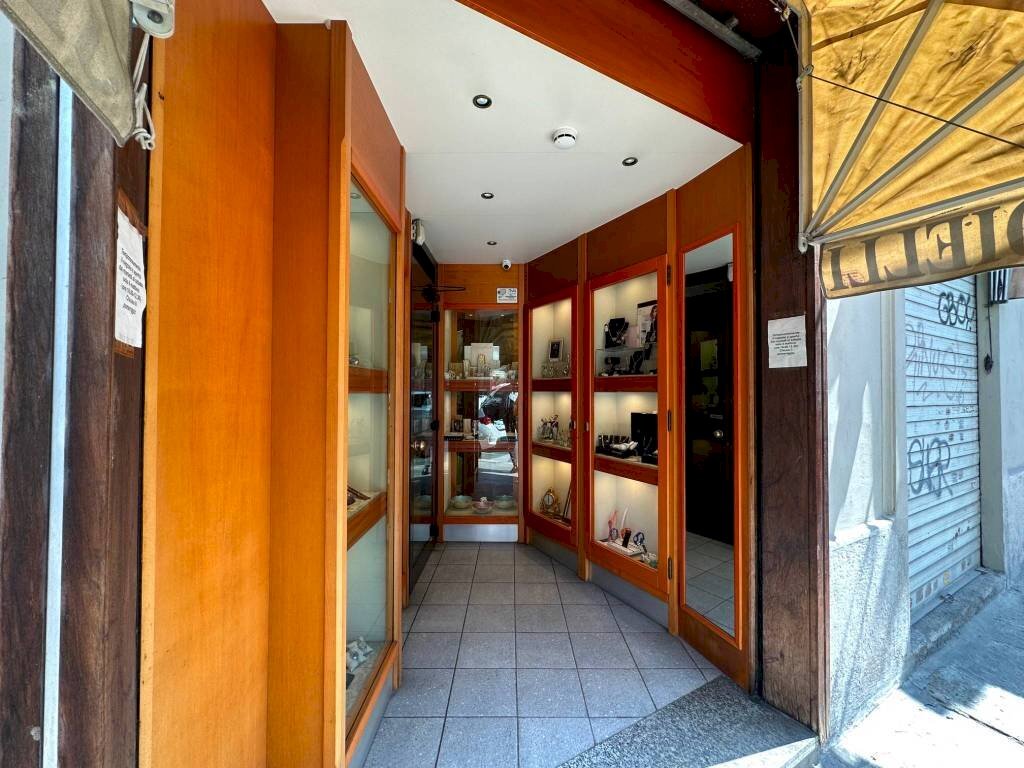 Ingresso - Negozio corso Regina Margherita, 24/B, Torino - foto 3