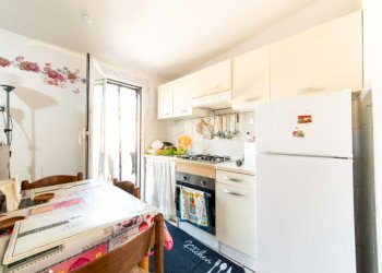One-room apartment Via Ugo Foscolo, Cesano Boscone - photo 5