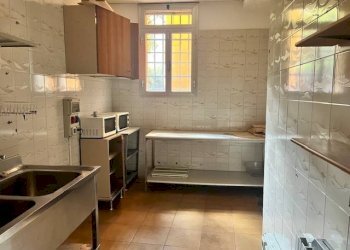 Shop Via Sant'Isaia, Bologna (neighborhood Malpighi) - photo 7