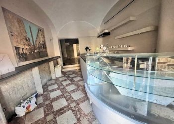 Shop Via Sant'Isaia, Bologna (neighborhood Malpighi) - photo 10