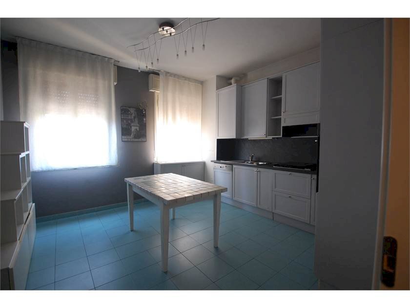 Four-room apartment Modena - photo 3