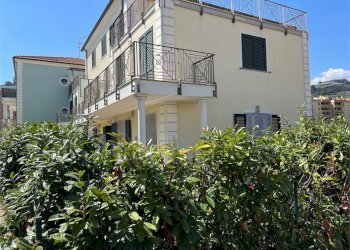 Bilocale Via Aurelia 30, Riva Ligure (IM), Riva Ligure - foto 9