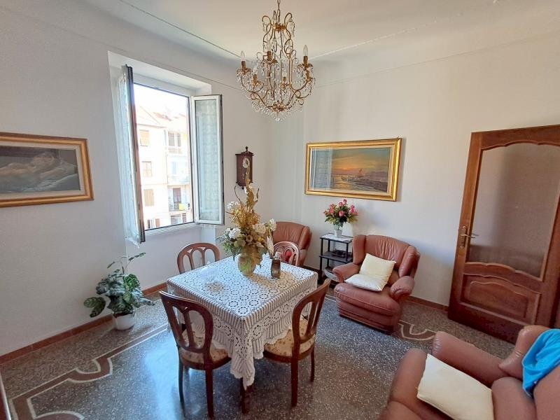 Three-room apartment Savona (neighborhood Villapiana) - photo 2