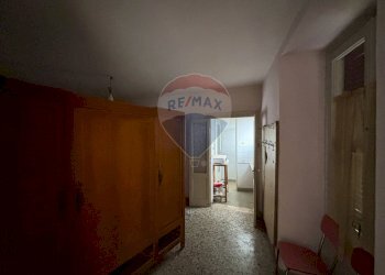 Hall / corridoio - Trilocale Vicolo San Rocco
 
3, Viggiù - foto 6