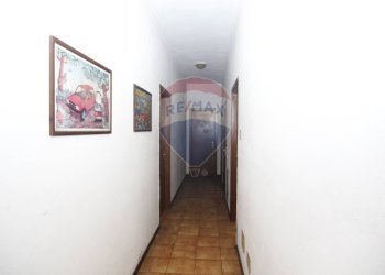 Hall / corridoio - Capannone Via Mercurio
22, Arcisate - foto 9