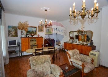 Sala da pranzo - Villa Via Del Poggio Alto
6, Cantello - photo 11