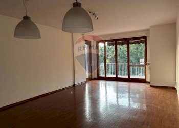 Stanza vuota - Quadrilocale Via Monviso
 
6, Varese - foto 2