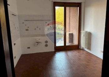 Stanza vuota - Quadrilocale Via Monviso
 
6, Varese - foto 8