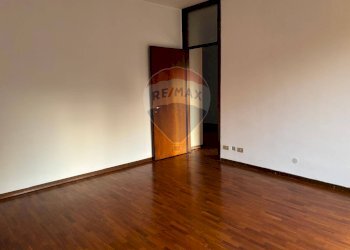 Stanza vuota - Quadrilocale Via Monviso
 
6, Varese - foto 17