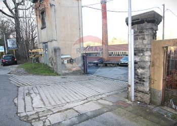 Edificio all\'aperto - Capannone viale valganna
240, Varese - foto 16