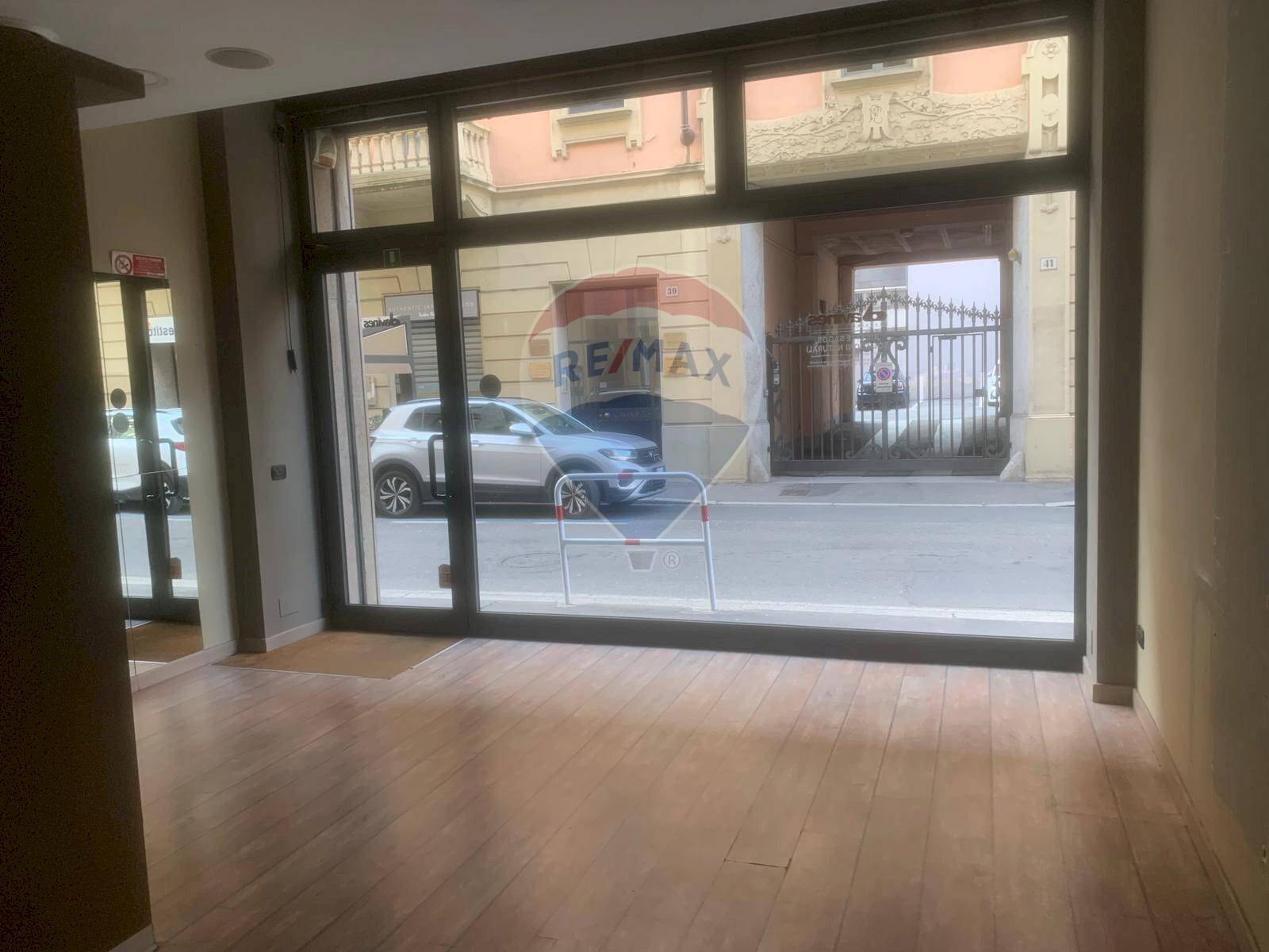 Ricezione / Lobby - Negozio Via Cavour
44, Varese - foto 3