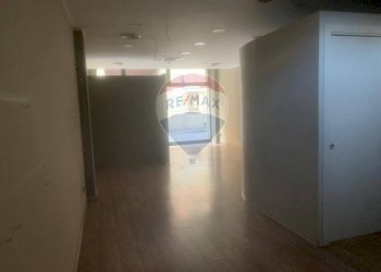 Hall / corridoio - Negozio Via Cavour
 
44, Varese - foto 10