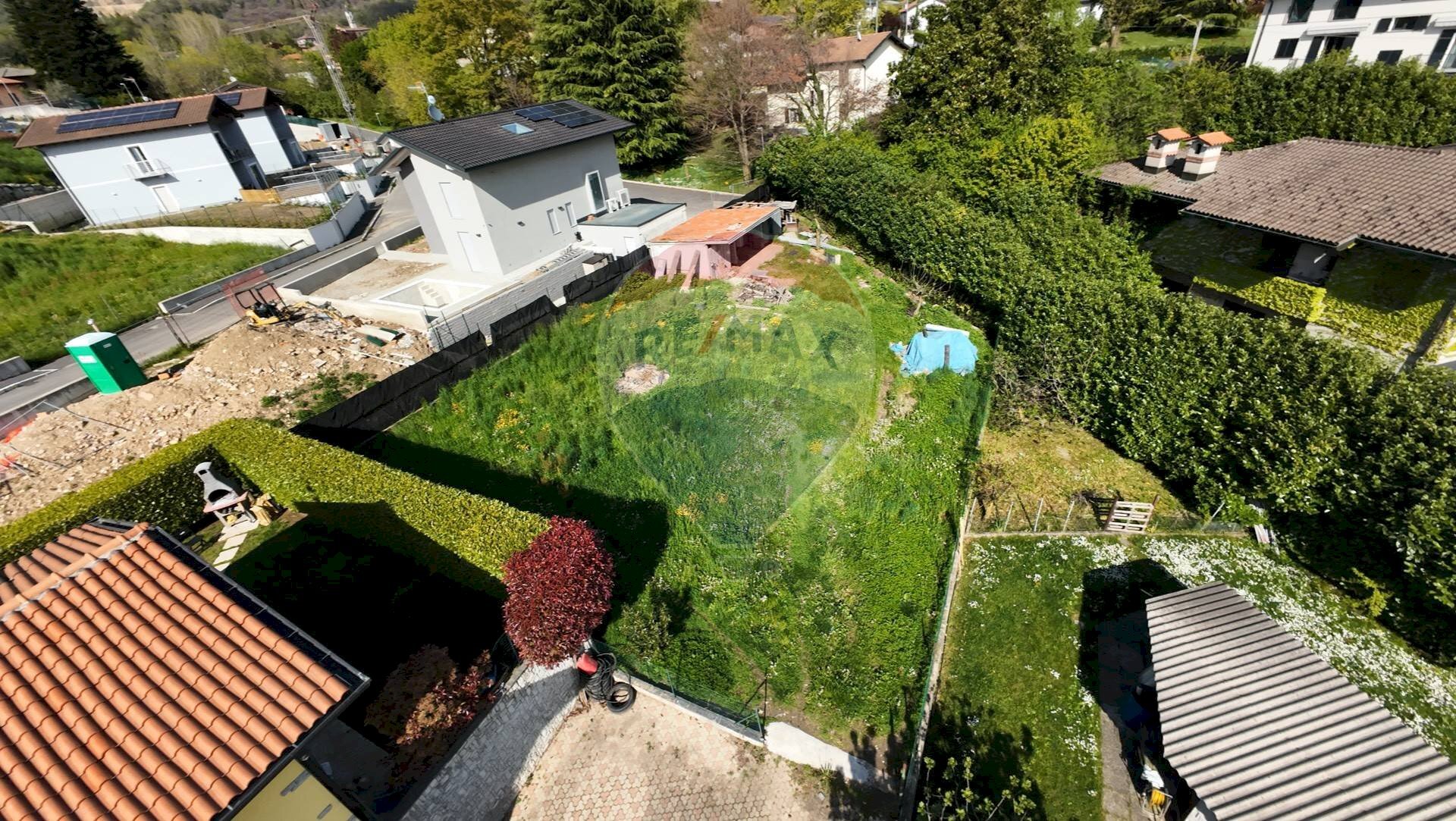 Casa all\'aperto - Terreno edificabile Via Bellini
 
3A, Saltrio - foto 2