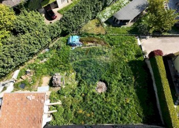 Giardino - Terreno edificabile Via Bellini
 
3A, Saltrio - foto 6