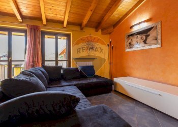 Soggiorno - Trilocale Via Piave
 
10, Lozza - foto 3