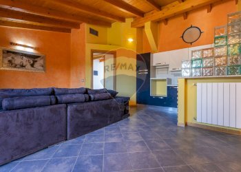 Soggiorno - Trilocale Via Piave
 
10, Lozza - foto 5