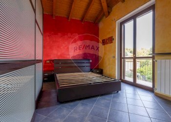 Camera / camera da letto - Trilocale Via Piave
 
10, Lozza - foto 14