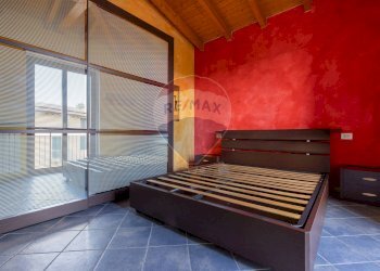 Camera / camera da letto - Trilocale Via Piave
 
10, Lozza - foto 15