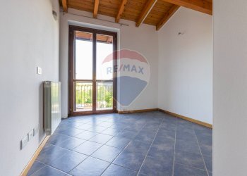 Stanza vuota - Trilocale Via Piave
 
10, Lozza - foto 19