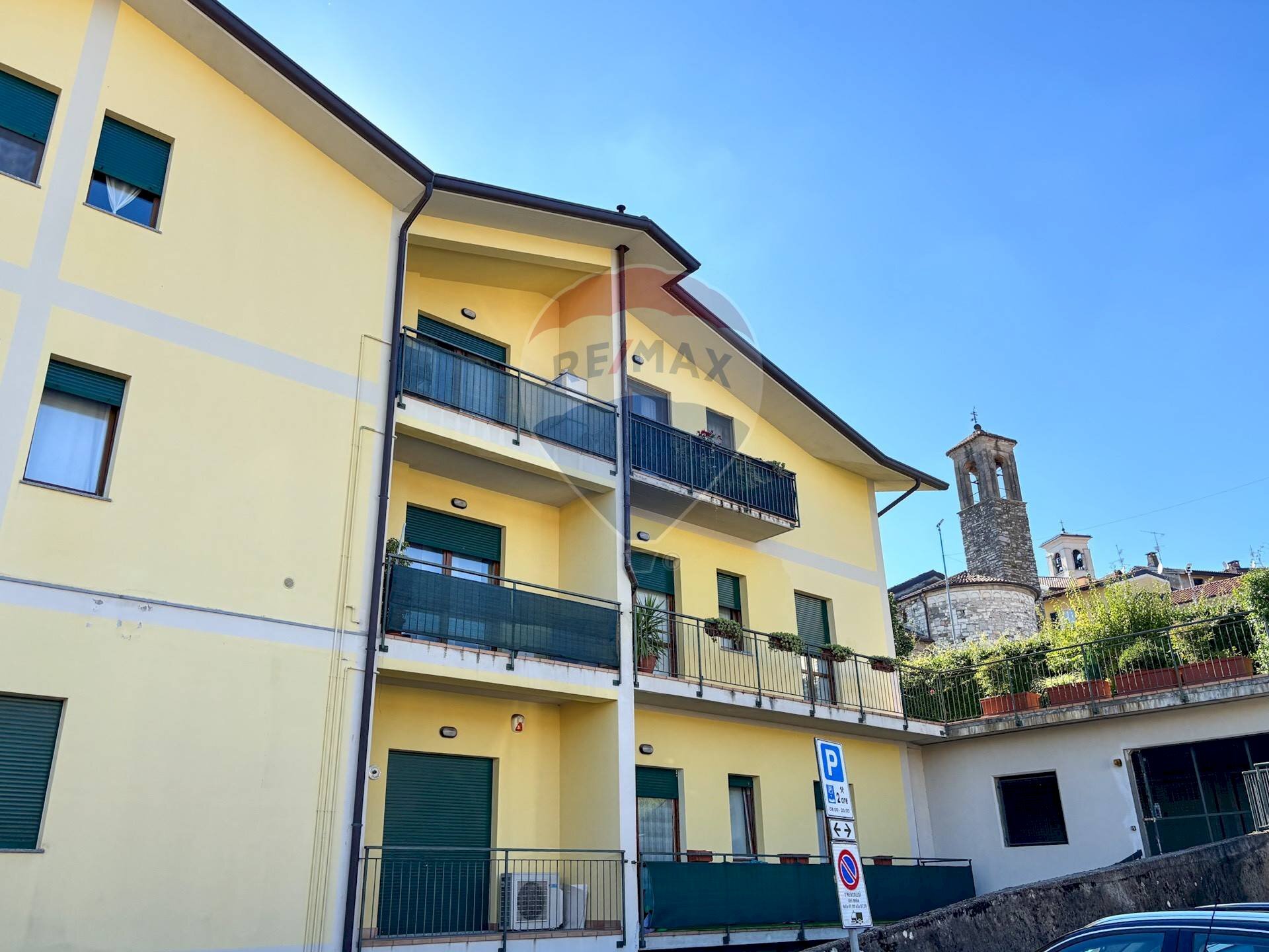 Edificio all\'aperto - Ufficio via Trentini
 
1, Clivio - foto 1