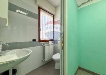 Bagno - Ufficio via Trentini
 
1, Clivio - foto 15