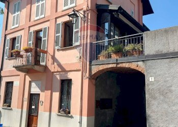 Edificio all\'aperto - Bilocale Piazza Della Vittoria
 
6, Gemonio - foto 2