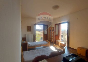 Camera / camera da letto - Bilocale Piazza Della Vittoria
 
6, Gemonio - foto 12