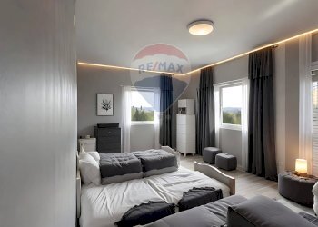 Camera / camera da letto - Bilocale Piazza Della Vittoria
 
6, Gemonio - foto 13