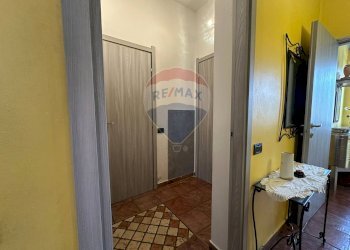 Hall / corridoio - Three-room apartment via comolli
 
16, Arcisate - photo 8