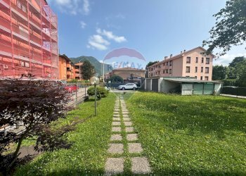 Giardino - Three-room apartment via comolli
 
16, Arcisate - photo 20