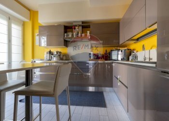 Cucina - Quadrilocale Via Piave
 
10, Varese - foto 6