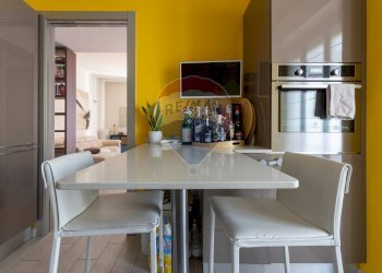 Sala da pranzo - Quadrilocale Via Piave
 
10, Varese - foto 8