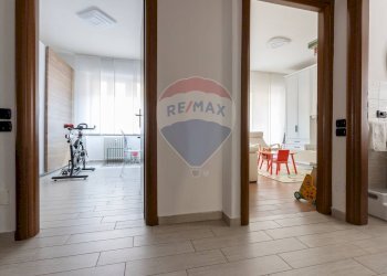 Hall / corridoio - Quadrilocale Via Piave
 
10, Varese - foto 17