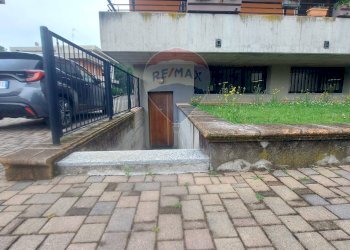 Edificio all\'aperto - Laboratorio Via Fratelli De Grandi
 
21, Varese - foto 1