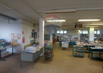 Dispensa di stoccaggio - Laboratorio Via Fratelli De Grandi
 
21, Varese - foto 8