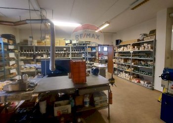 Dispensa di stoccaggio - Laboratorio Via Fratelli De Grandi
 
21, Varese - foto 17
