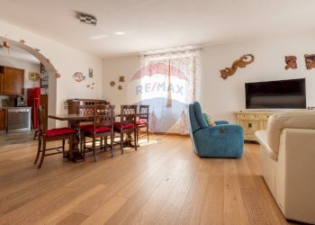 Sala da pranzo - Villa Via Signo e Carpio
 
3/A, Marchirolo - foto 10