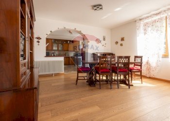 Sala da pranzo - Villa Via Signo e Carpio
 
3/A, Marchirolo - foto 11