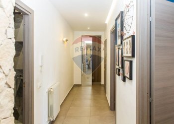 Hall / corridoio - Trilocale Via Ravanusa - Tremestieri Etneo
 
48, San Giovanni la Punta - foto 5