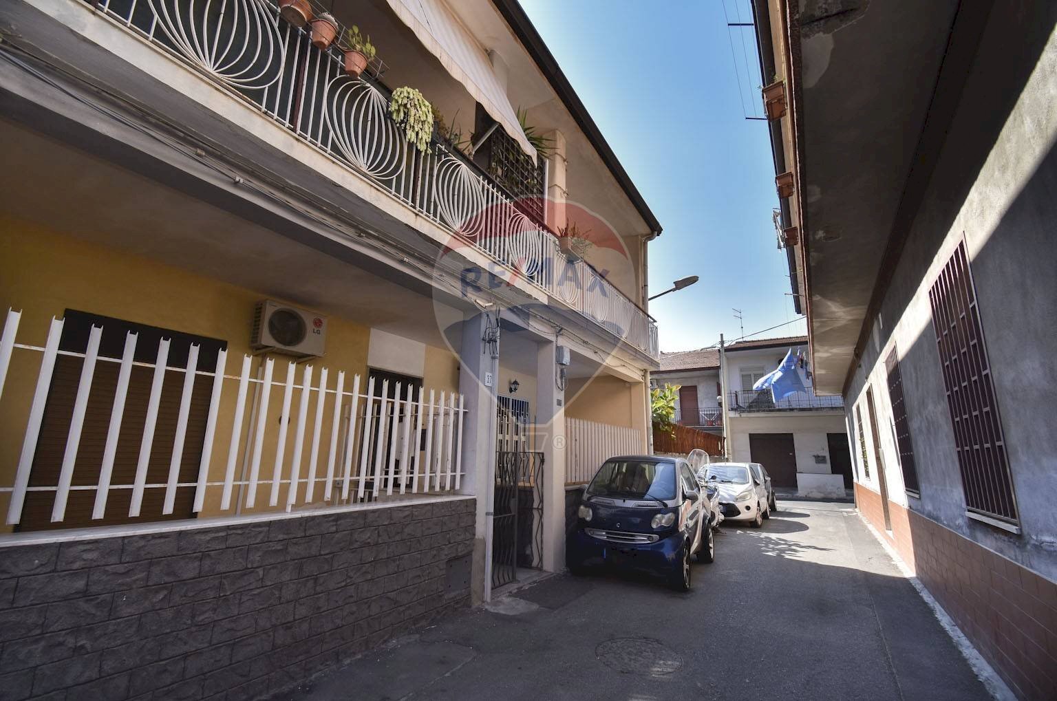 Edificio all\'aperto - Quadrilocale Via di Mauro Natale
 
37, San Giovanni la Punta - foto 1